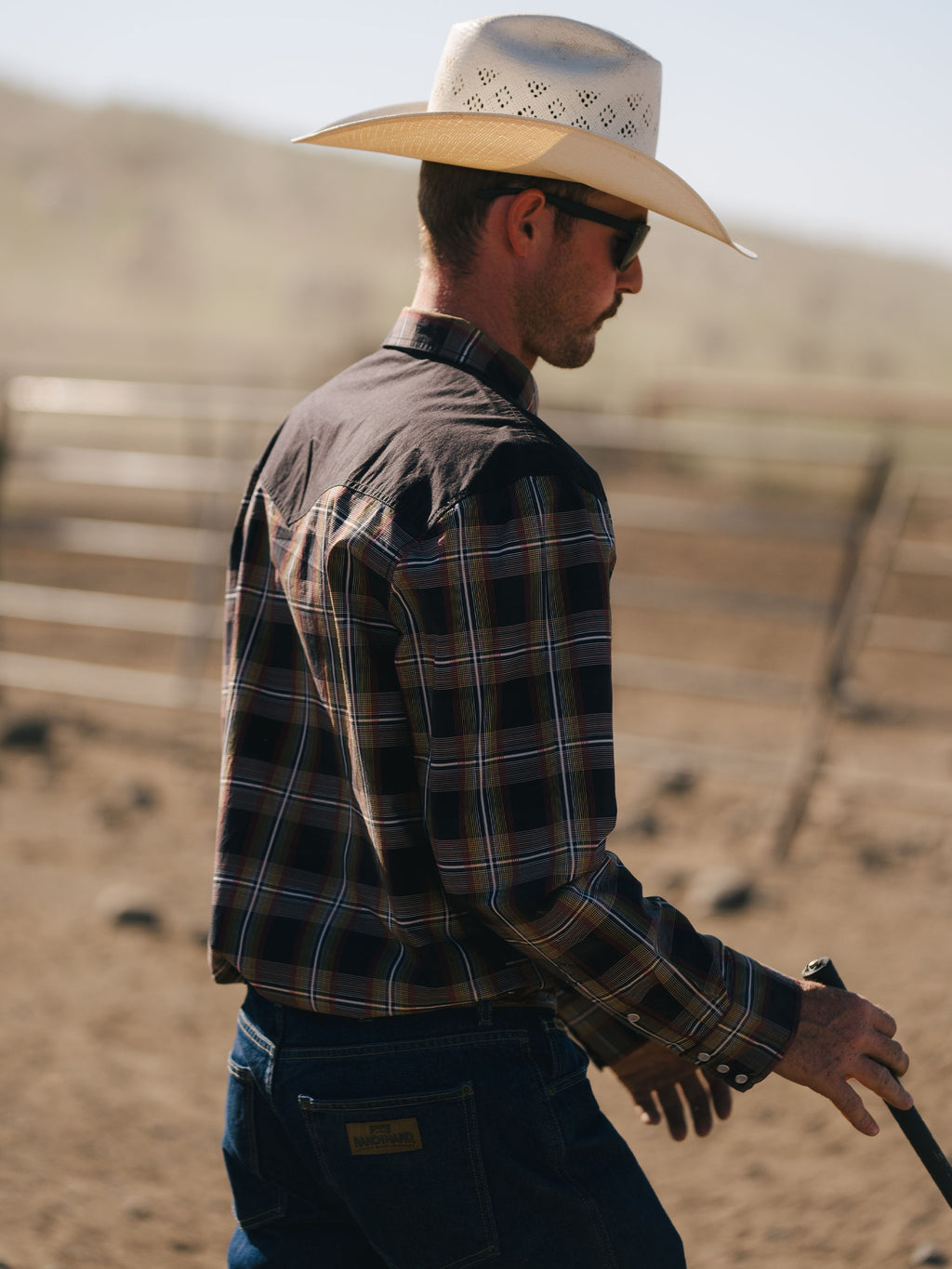 Cotton snap shirt in dark plaid with multicolor stripes and snap buttons