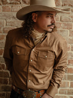Walnut slub twill shirt with snap buttons, two chest pockets, long sleeves