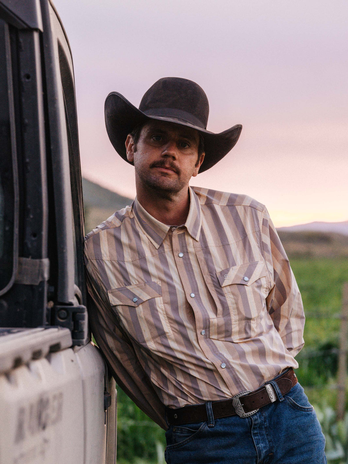 RangeTek Western snap shirt, light tan and blue striped with front snaps and chest pocket