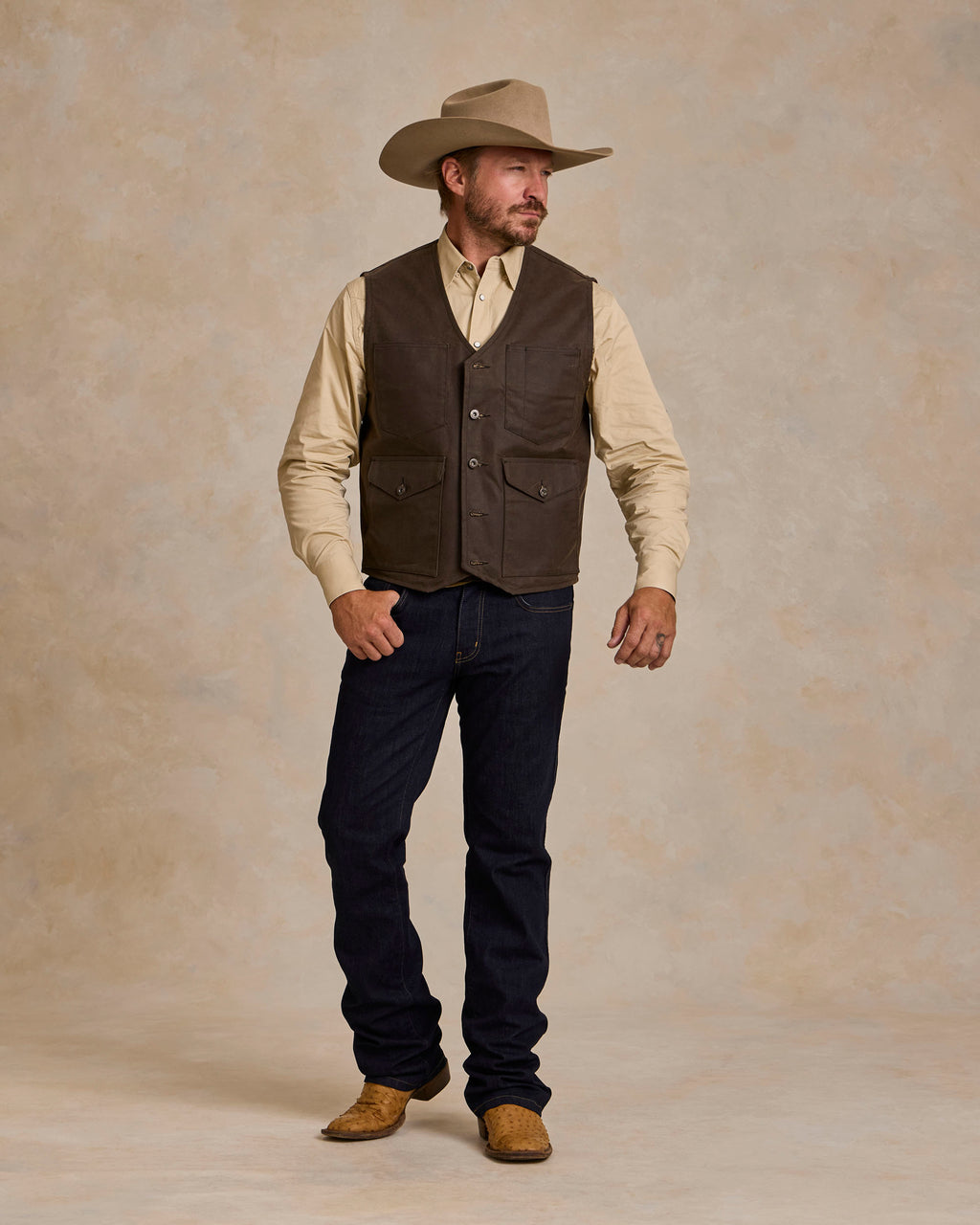 RangeWax® Mesquite vest in dark brown with button front and chest pockets
