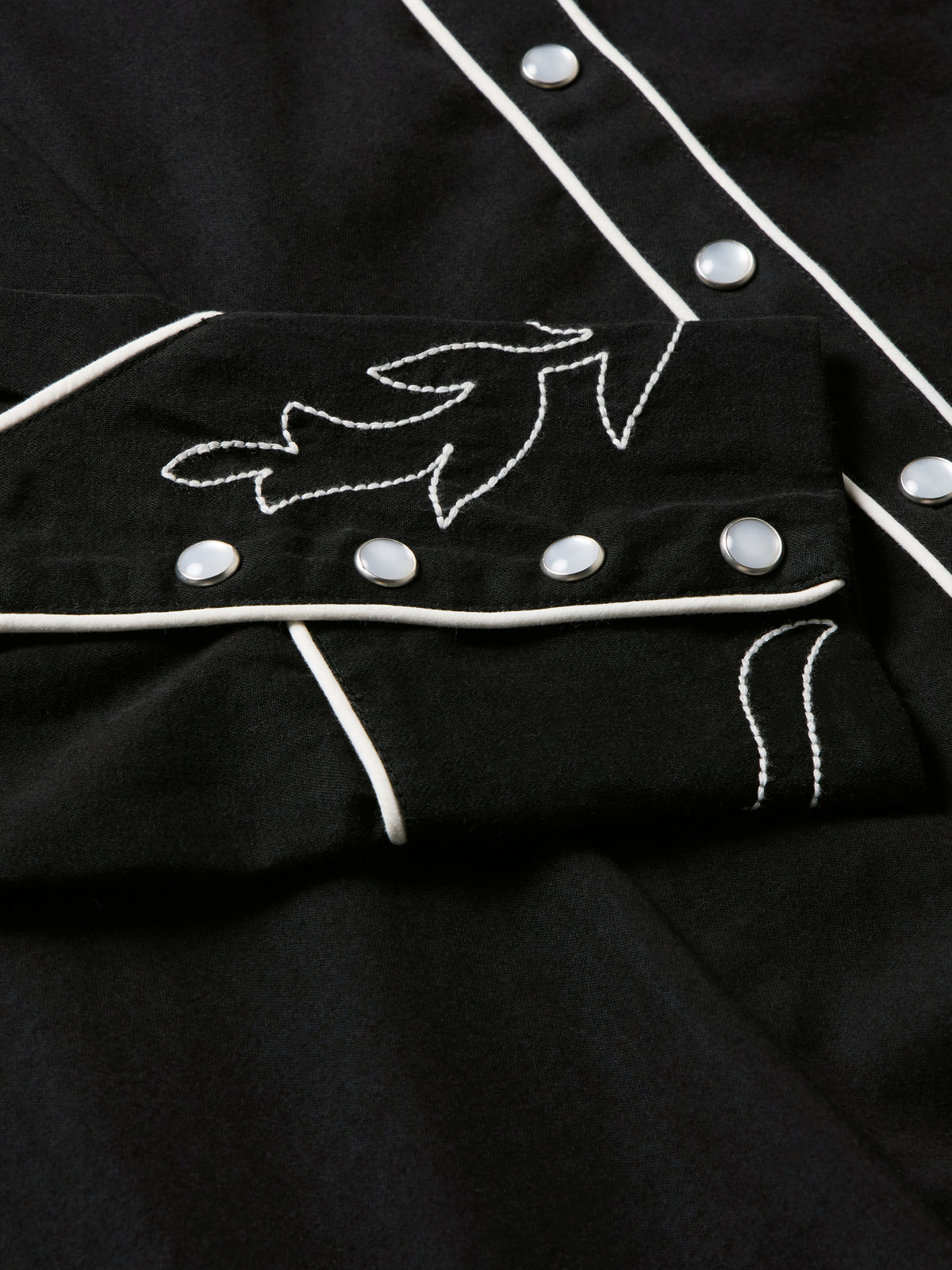 WOMEN'S EMBROIDERED DALE SHIRT - Schaefer Outfitter