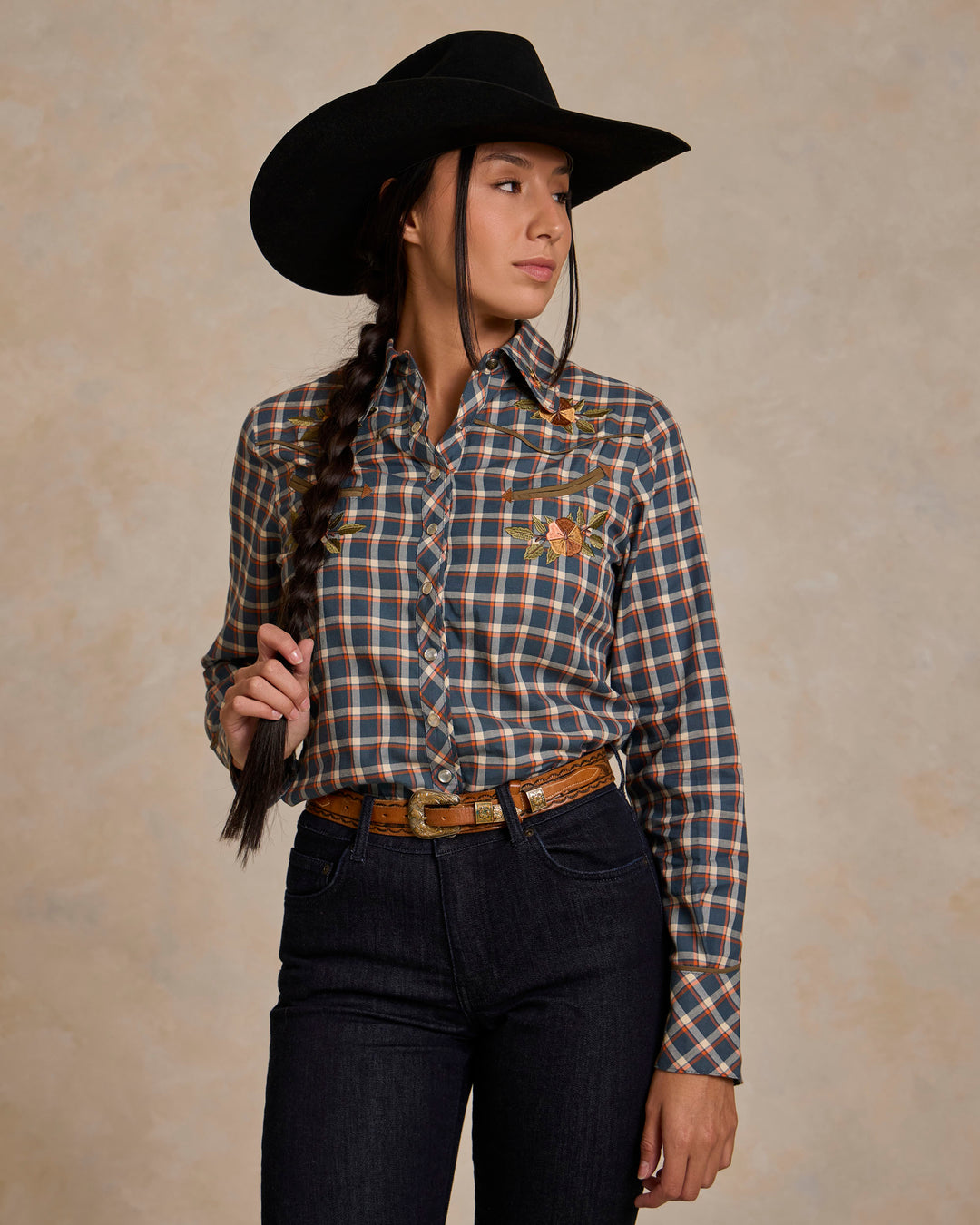 Women's Embroidered Snap Shirt - Schaefer Outfitter