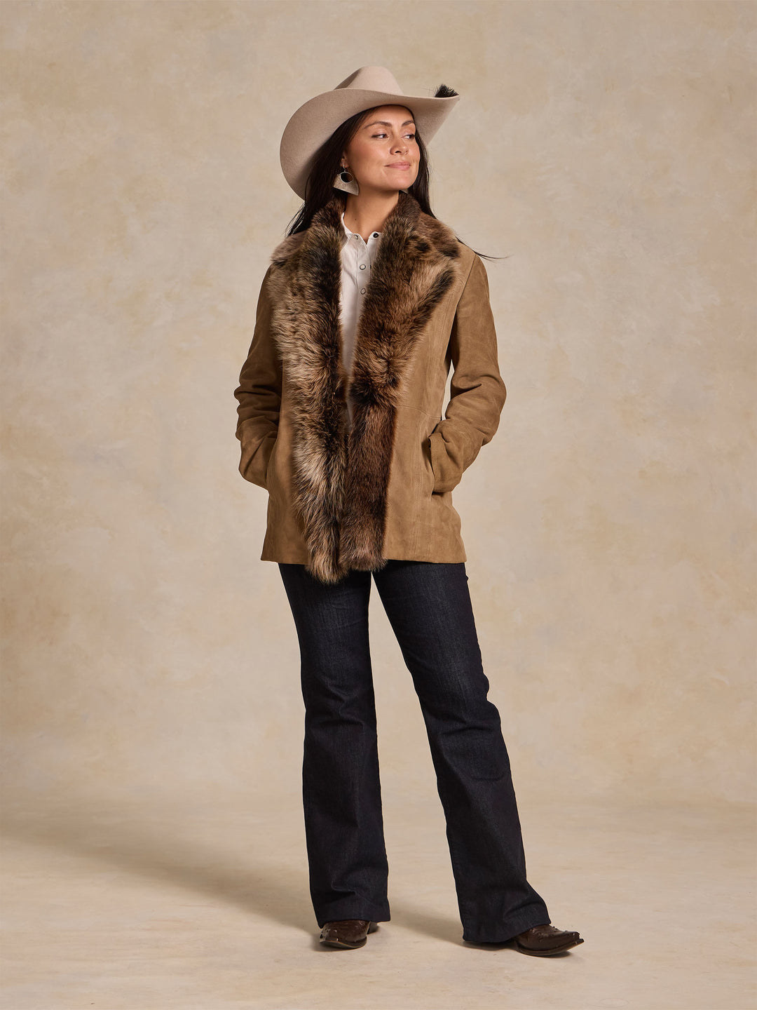 Women's Suede Coat With Toscana Shearling Collar - Schaefer Outfitter